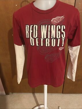 Detroit Red Wings Layered-Look Tee in Red and White. New, no tag